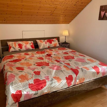 Haus Am Sonnenhuegel Lejlighed Bad Urach Eksteriør billede